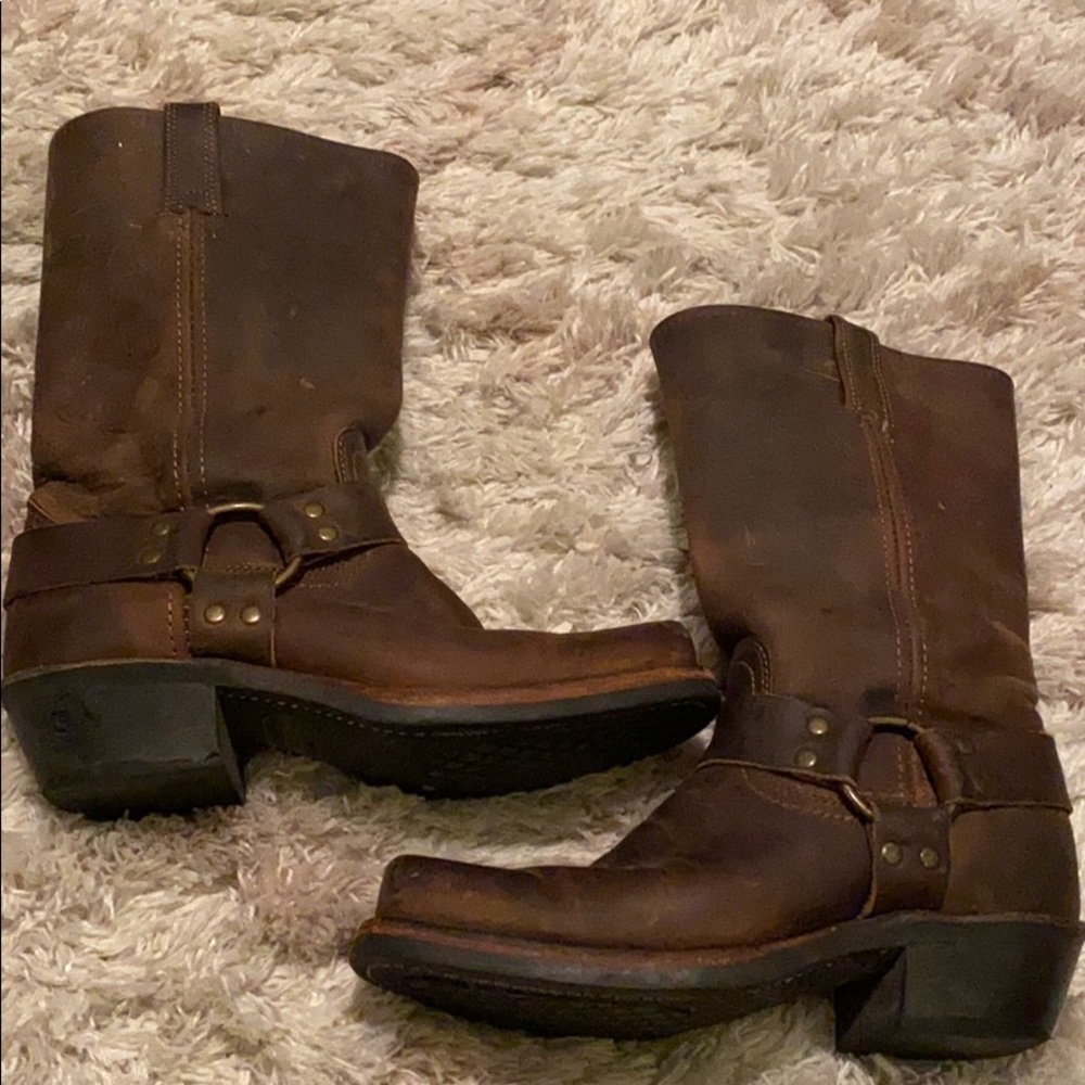 Frye harness boot 7 1/2  EUC